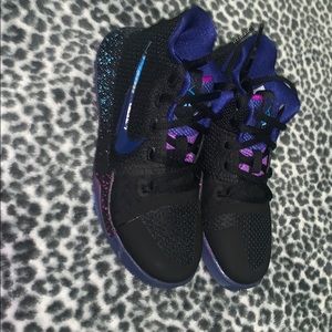 Royal blue and purple kyries